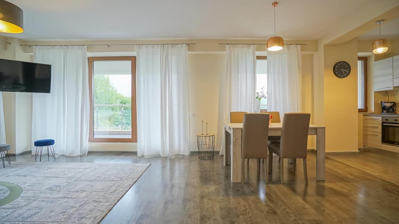 Coroni Seasons Apart Brasov Exterior photo